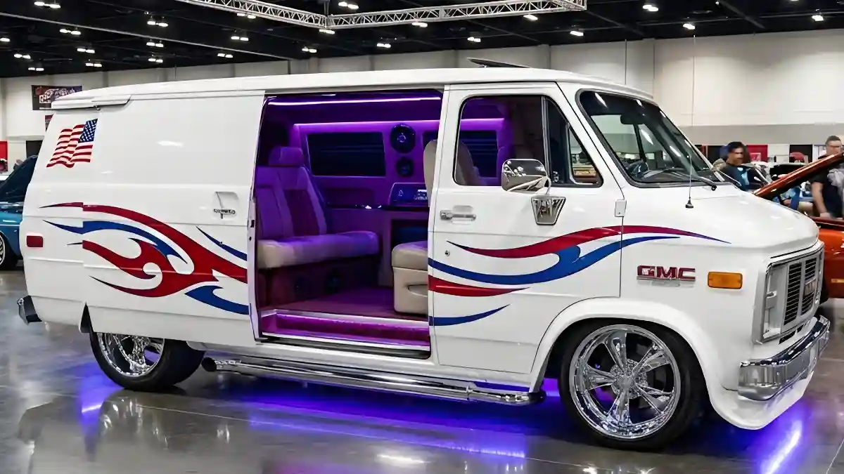 2026 GMC Savana 4500